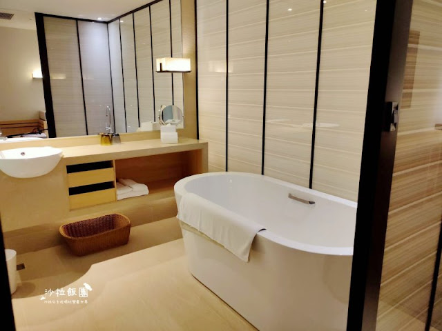 高雄飯店『和逸飯店HOTEL COZZI-高雄中山館』捷運出口旁超便利