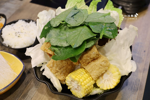 士林劍潭火鍋『川邸鍋物專門』蔬菜自助吧吃到飽 26 士林劍潭火鍋『川邸鍋物專門』蔬菜自助吧吃到飽