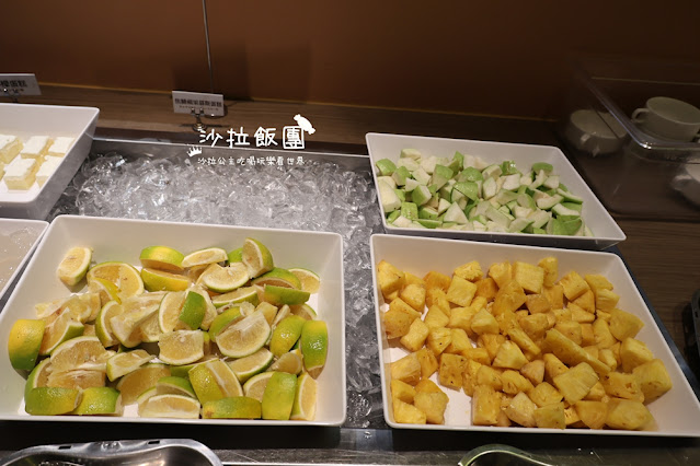 高雄美食『橫濱牛排高雄SKM Park店』平日爽吃六小時