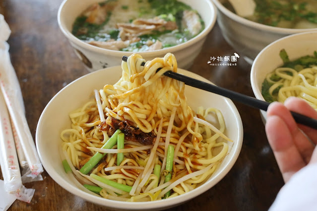 苗栗美食三灣鵝肉,每天都在排隊,不給訂位用餐時段都客滿 31 苗栗美食三灣鵝肉,每天都在排隊,不給訂位用餐時段都客滿