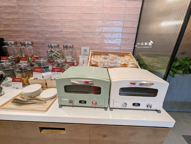 Share Lounge南港蔦屋書店,90元吃到飽零食、咖啡、飲料、麵包 37 Share Lounge南港蔦屋書店,90元吃到飽零食、咖啡、飲料、麵包