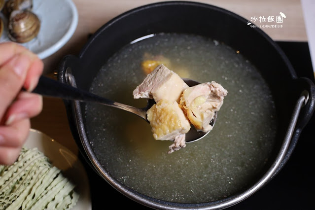 內湖人必吃火鍋『雞湯大叔(內湖店)』全雞湯為湯控而生/捷運西湖站 133 內湖人必吃火鍋『雞湯大叔(內湖店)』全雞湯為湯控而生/捷運西湖站