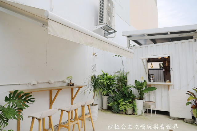 新竹高鐵站旁貨櫃咖啡廳『COCA COFFEE 渴口手沖咖啡』有插座.無低消還能拍網美照 13 新竹高鐵站旁貨櫃咖啡廳『COCA COFFEE 渴口手沖咖啡』有插座.無低消還能拍網美照