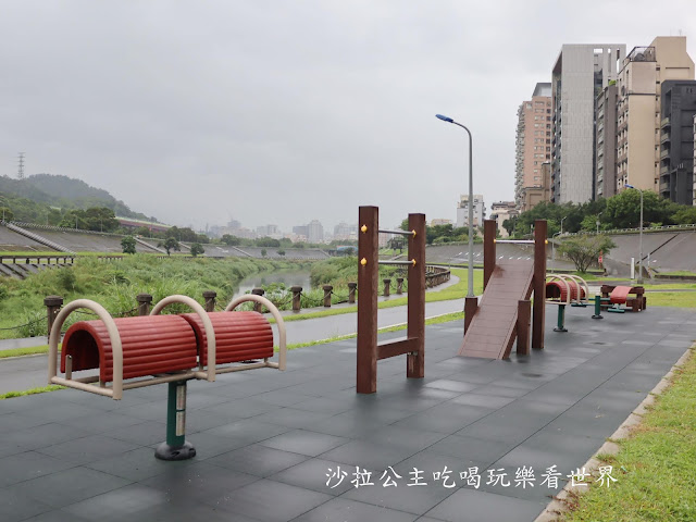 【木柵特色公園】道南河濱共融式遊戲區『火車主題親子公園』北市最大 6 【木柵特色公園】道南河濱共融式遊戲區『火車主題親子公園』北市最大