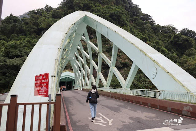 烏來老街一日遊泡溫泉、搭台車、看瀑布、逛老街 25 烏來老街一日遊泡溫泉、搭台車、看瀑布、逛老街