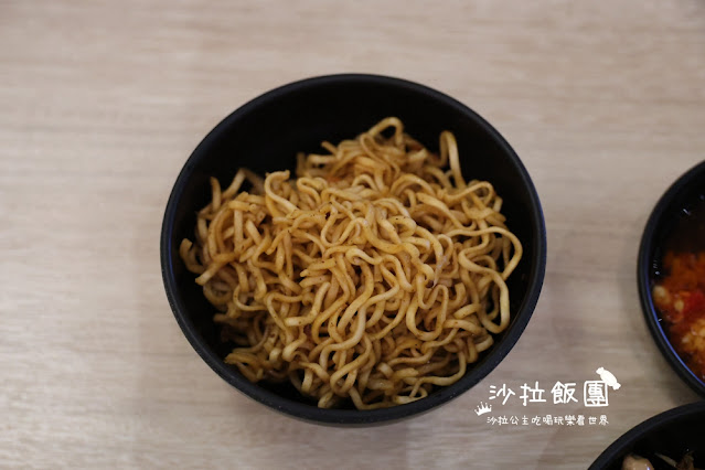 台中吃到飽『築崎相撲鍋物(火鍋×蒙古烤肉)蔬食吃到飽』北屯旗艦殿