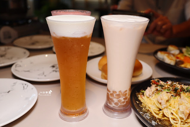 逢甲浮誇系美食必點101海鮮塔『8德司創意餐館逢甲店』宵夜也可以吃到 66 逢甲浮誇系美食必點101海鮮塔『8德司創意餐館逢甲店』宵夜也可以吃到