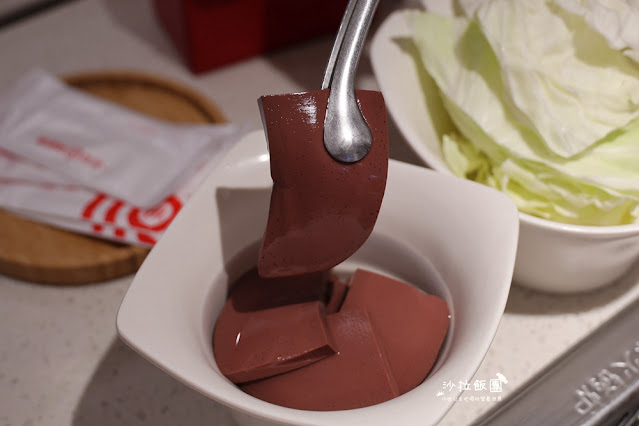 台北人氣火鍋『海底撈微風南山店』法式風格店型、獨立包廂、兒童遊戲室 46 台北人氣火鍋『海底撈微風南山店』法式風格店型、獨立包廂、兒童遊戲室