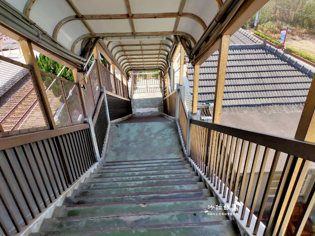 苗栗通宵景點『新埔車站』海線五寶鐵道迷最愛的日式木造車站、百年車站 4 苗栗通宵景點『新埔車站』海線五寶鐵道迷最愛的日式木造車站、百年車站