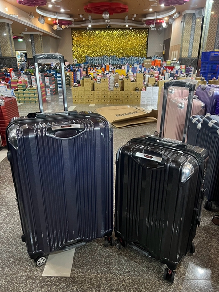 南投埔里行李箱特賣會,工廠直營廠拍,最低990元起,胖胖箱、登機箱、包包通通有 22 南投埔里行李箱特賣會,工廠直營廠拍,最低990元起,胖胖箱、登機箱、包包通通有