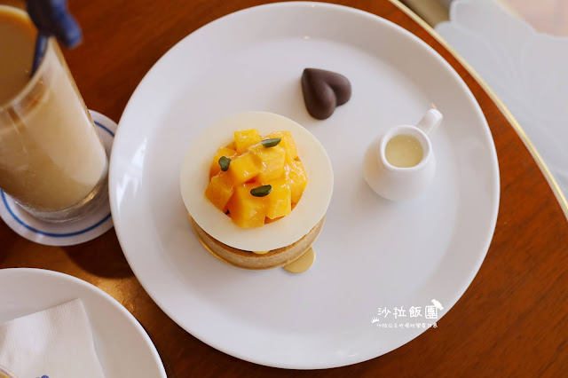 台北輕食.下午茶『歐華酒店-歐麗蛋糕坊』巨無霸紅麴雞腿堡/芒果季限定蛋糕.甜點 33 台北輕食.下午茶『歐華酒店-歐麗蛋糕坊』巨無霸紅麴雞腿堡/芒果季限定蛋糕.甜點