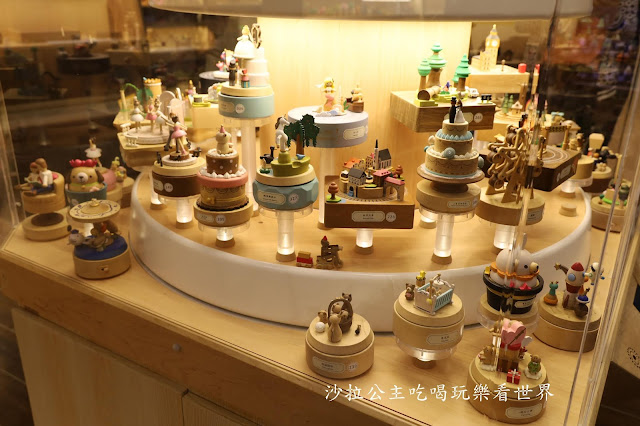 台中景點『麗寶Outlet Mall』打造"小義大利"/全台首間"歐式鐘樓"星巴克鐘樓門市/木育森林 45 台中景點『麗寶Outlet Mall』打造"小義大利"/全台首間"歐式鐘樓"星巴克鐘樓門市/木育森林