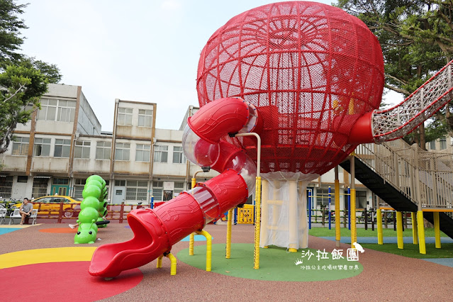 三重蘋果公園『同安36公園』旋轉滑梯、毛毛蟲盪鞦韆 12 三重蘋果公園『同安36公園』旋轉滑梯、毛毛蟲盪鞦韆