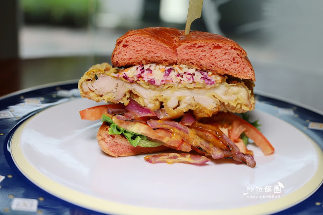 台北輕食.下午茶『歐華酒店-歐麗蛋糕坊』巨無霸紅麴雞腿堡/芒果季限定蛋糕.甜點 19 台北輕食.下午茶『歐華酒店-歐麗蛋糕坊』巨無霸紅麴雞腿堡/芒果季限定蛋糕.甜點