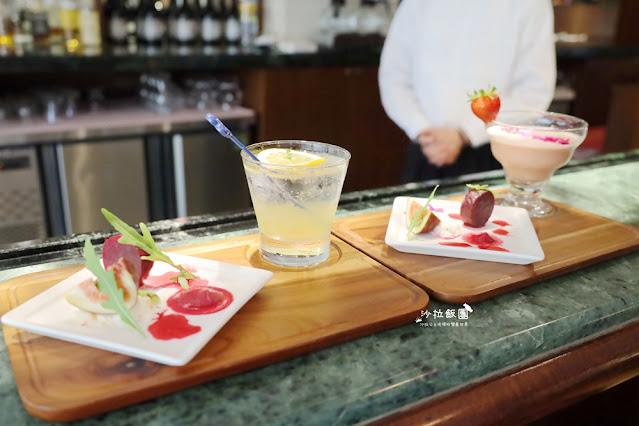 台北必吃牛排，營造郵輪船艙地中海藍白風格，好吃的頂級牛排