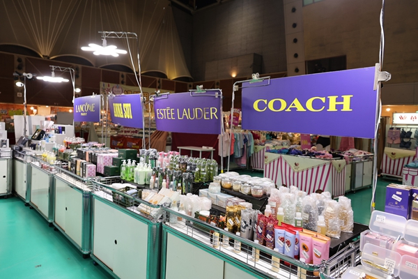 【雙北最大台灣廠拍】tokuyo按摩椅、夏普、名牌運動鞋、伊蕾服飾 93 【雙北最大台灣廠拍】tokuyo按摩椅、夏普、名牌運動鞋、伊蕾服飾