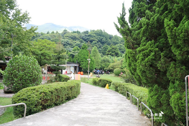 陽明山美食竹子湖高人氣土雞『冠宸食館』11點就爆滿 3 陽明山美食竹子湖高人氣土雞『冠宸食館』11點就爆滿