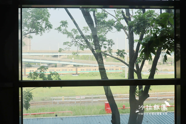 高雄親子住宿『華園大飯店草衙館』鈴鹿賽道樂園、SKM Park走路一分鐘 65 高雄親子住宿『華園大飯店草衙館』鈴鹿賽道樂園、SKM Park走路一分鐘