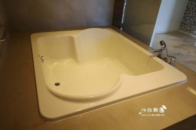 2500坪超狂親子民宿『親水89饗樂民宿』餵浣熊.溜羊.餵魚.餵兔子/大型磨石子溜滑梯/特斯拉充電站/有電梯 41 2500坪超狂親子民宿『親水89饗樂民宿』餵浣熊.溜羊.餵魚.餵兔子/大型磨石子溜滑梯/特斯拉充電站/有電梯