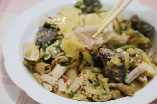 三和夜市美食『小楊脆腸』超涮嘴、台北橋捷運站