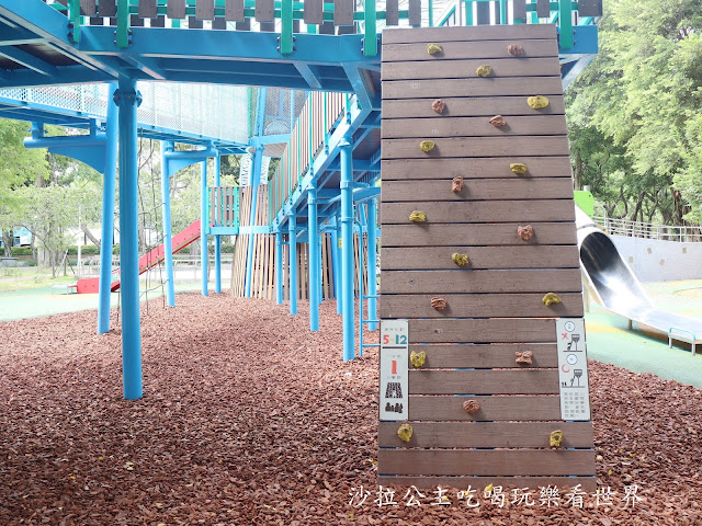 士林特色公園『前港公園』共融遊戲場、天空樹遊戲場溫水游泳池、士林宣原蛋糕專賣店、停車場 21 士林特色公園『前港公園』共融遊戲場、天空樹遊戲場溫水游泳池、士林宣原蛋糕專賣店、停車場