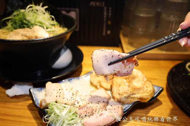 排隊像掉到水裡都要排加麵不加價『隱家拉麵』士林美食推薦、捷運士林站 18 排隊像掉到水裡都要排加麵不加價『隱家拉麵』士林美食推薦、捷運士林站