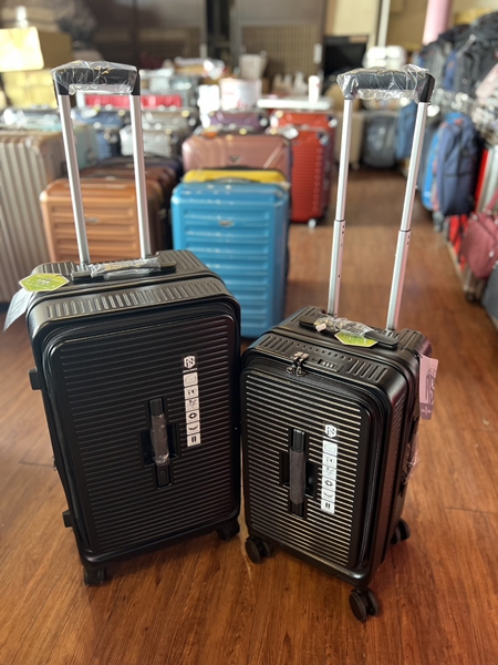 雲林虎尾行李箱廠拍,工廠直營行李箱特賣會,最低價990元起 28 雲林虎尾行李箱廠拍,工廠直營行李箱特賣會,最低價990元起