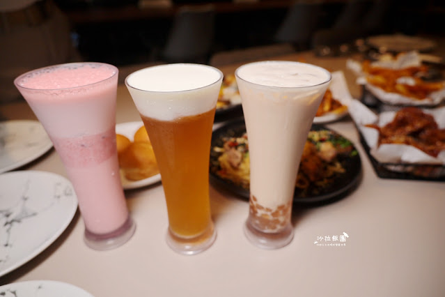 逢甲浮誇系美食必點101海鮮塔『8德司創意餐館逢甲店』宵夜也可以吃到 67 逢甲浮誇系美食必點101海鮮塔『8德司創意餐館逢甲店』宵夜也可以吃到