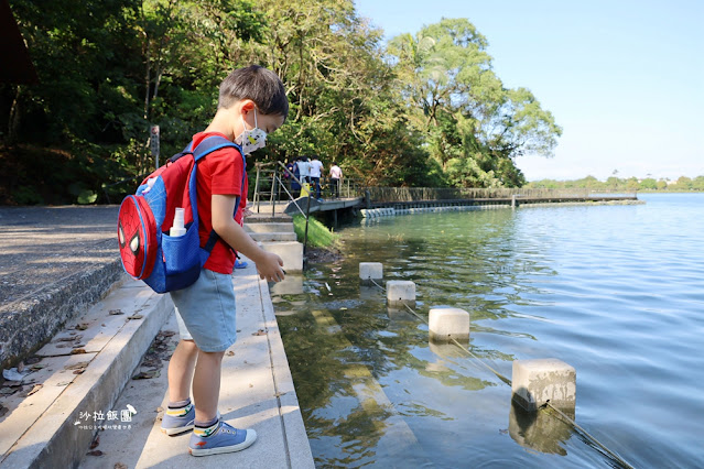 宜蘭【梅花湖風景區】腳踏車、搭船環湖、餵魚,免費親子景點 15 宜蘭【梅花湖風景區】腳踏車、搭船環湖、餵魚,免費親子景點