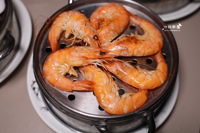 逢甲浮誇系美食必點101海鮮塔『8德司創意餐館逢甲店』宵夜也可以吃到 35 逢甲浮誇系美食必點101海鮮塔『8德司創意餐館逢甲店』宵夜也可以吃到