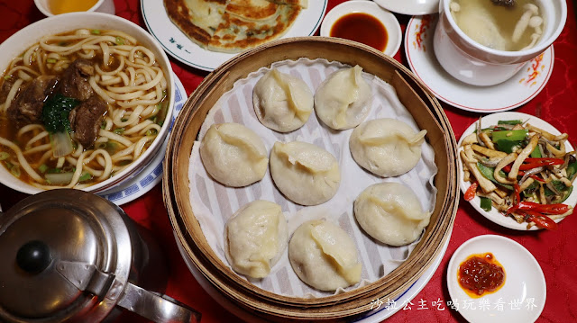 西門町美食.60年老店『一條龍餃子館』牛肉麵.菜單.捷運西門站 32 西門町美食.60年老店『一條龍餃子館』牛肉麵.菜單.捷運西門站