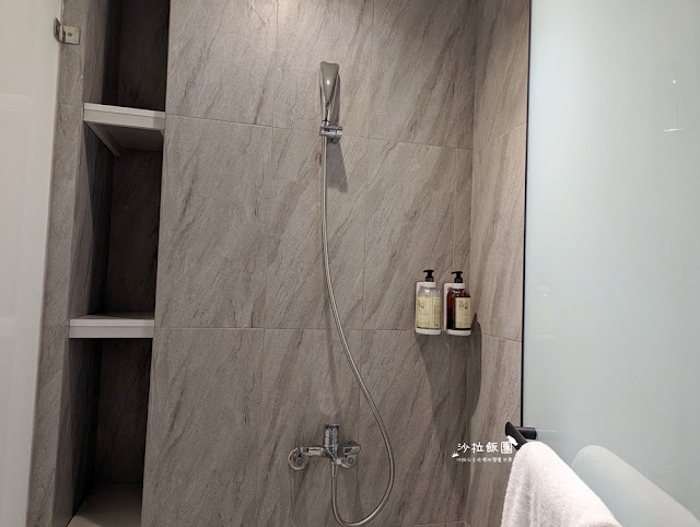 台中全新飯店走路就到逢甲夜市『享得道行旅』24小時氣泡水、免費宵夜、泡腳池 25 台中全新飯店走路就到逢甲夜市『享得道行旅』24小時氣泡水、免費宵夜、泡腳池