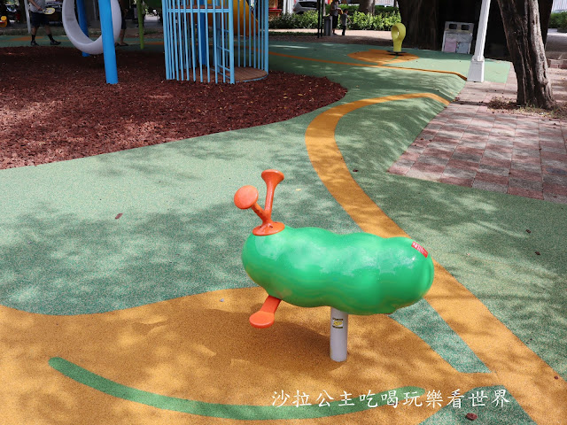 士林特色公園『前港公園』共融遊戲場、天空樹遊戲場溫水游泳池、士林宣原蛋糕專賣店、停車場 16 士林特色公園『前港公園』共融遊戲場、天空樹遊戲場溫水游泳池、士林宣原蛋糕專賣店、停車場