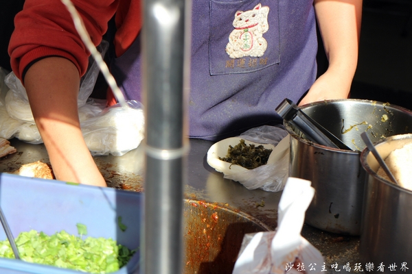 三重排隊人氣美食『無店名刈包』三重小吃/四神湯/食尚玩家介紹/尾牙刈包/自強路 5 三重排隊人氣美食『無店名刈包』三重小吃/四神湯/食尚玩家介紹/尾牙刈包/自強路