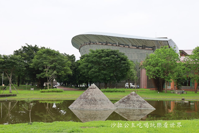 宜蘭景點/綠建築『宜蘭縣政府』婚紗拍攝/散步/運動 8 宜蘭景點/綠建築『宜蘭縣政府』婚紗拍攝/散步/運動