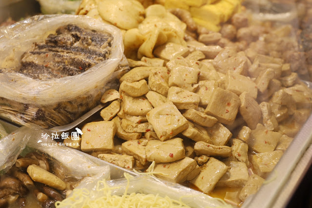 三和夜市美食『小楊脆腸』超涮嘴、台北橋捷運站