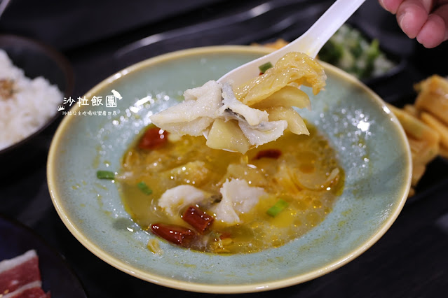 台南燒肉一個人也可以吃『花燒肉個人燒肉』小菜、飲料、湯品、冰淇淋無限供應