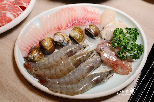 內湖人必吃火鍋『雞湯大叔(內湖店)』全雞湯為湯控而生/捷運西湖站 146 內湖人必吃火鍋『雞湯大叔(內湖店)』全雞湯為湯控而生/捷運西湖站