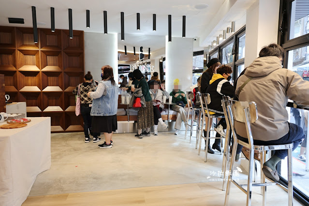 BLIKE台中最美奶茶店插旗東區延吉街,排了一小時才買到 11 BLIKE台中最美奶茶店插旗東區延吉街,排了一小時才買到