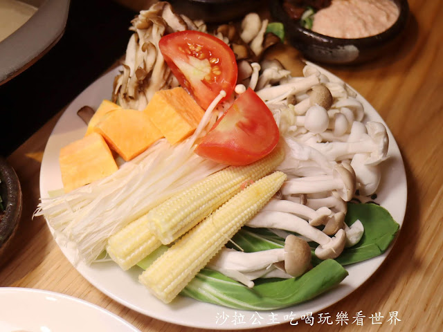 台北火鍋吃到飽/399元起『しゃぶしゃぶ温野菜(大直美麗華店)』日本第一品牌涮涮鍋/牛舌.握壽司任您吃 50 台北火鍋吃到飽/399元起『しゃぶしゃぶ温野菜(大直美麗華店)』日本第一品牌涮涮鍋/牛舌.握壽司任您吃