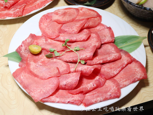 東區火鍋/牛舌火鍋『忻殿堂南洋叻沙鍋物』台灣唯一創新叻沙海鮮粥/日式料理等級海鮮/菜單/捷運忠孝復興站 22 東區火鍋/牛舌火鍋『忻殿堂南洋叻沙鍋物』台灣唯一創新叻沙海鮮粥/日式料理等級海鮮/菜單/捷運忠孝復興站