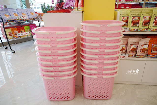 大甲新開幕伴手禮『裕芳食品光明店』來這裡真的會買到失心瘋,大包零食50元起 5 大甲新開幕伴手禮『裕芳食品光明店』來這裡真的會買到失心瘋,大包零食50元起