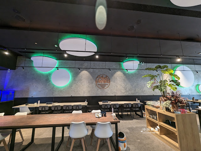 逢甲浮誇系美食必點101海鮮塔『8德司創意餐館逢甲店』宵夜也可以吃到 9 逢甲浮誇系美食必點101海鮮塔『8德司創意餐館逢甲店』宵夜也可以吃到