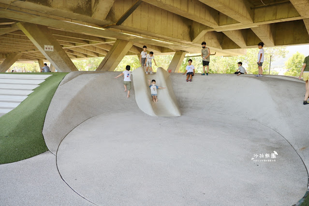 3000株日本波波草超療癒,台版羊角村、大碗公溜滑梯 6 3000株日本波波草超療癒,台版羊角村、大碗公溜滑梯