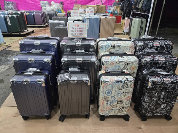 台南善化行李箱特賣會,工廠直營廠拍,最低價990元起,胖胖箱、前開式行李箱,後背包 7 台南善化行李箱特賣會,工廠直營廠拍,最低價990元起,胖胖箱、前開式行李箱,後背包