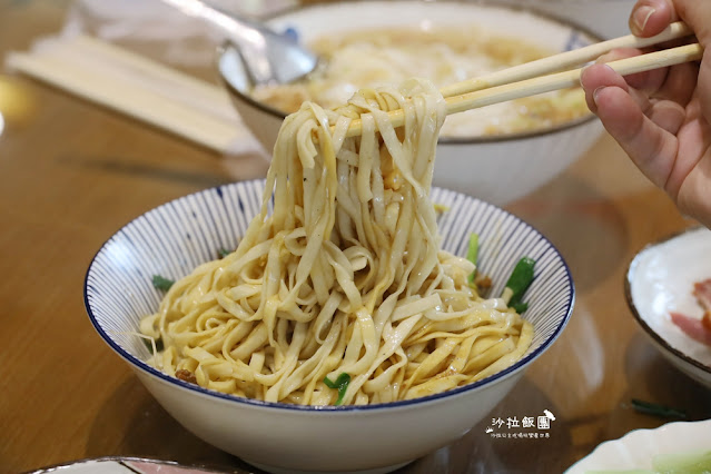 礁溪人氣爆棚大滷鍋『三民大飯店』一天只營業五小時、大碗又便宜 29 礁溪人氣爆棚大滷鍋『三民大飯店』一天只營業五小時、大碗又便宜