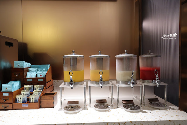 台北最難訂吃到飽島語自助餐廳,晚餐爽吃四小時,假日還送半隻龍蝦 99 台北最難訂吃到飽島語自助餐廳,晚餐爽吃四小時,假日還送半隻龍蝦