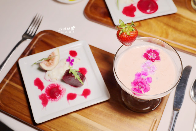 台北必吃牛排，營造郵輪船艙地中海藍白風格，好吃的頂級牛排