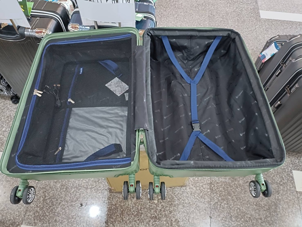 台中豐原行李箱特賣會,工廠直營廠拍990元起,包包、公事包通通有 15 台中豐原行李箱特賣會,工廠直營廠拍990元起,包包、公事包通通有