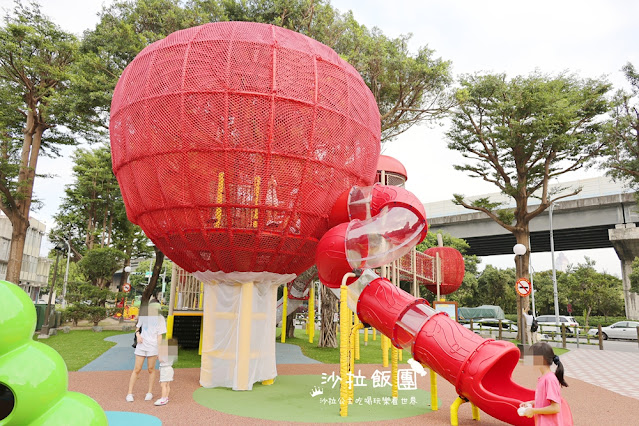 三重蘋果公園『同安36公園』旋轉滑梯、毛毛蟲盪鞦韆 11 三重蘋果公園『同安36公園』旋轉滑梯、毛毛蟲盪鞦韆